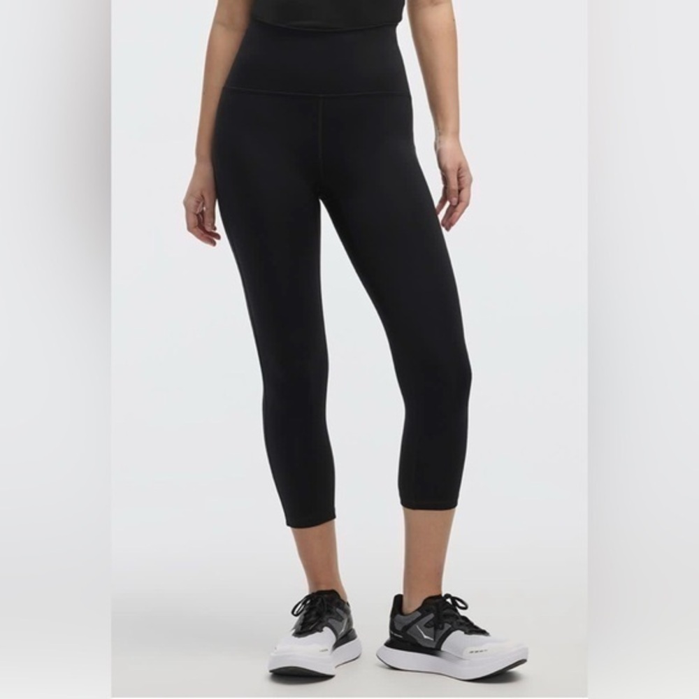 🆕Hyba black capris leggings w/high waist band 🖤